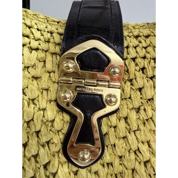 Michael Kors Womens Santorini Tote Bag Yellow Black Straw Patent Leather Woven - Picture 4 of 16